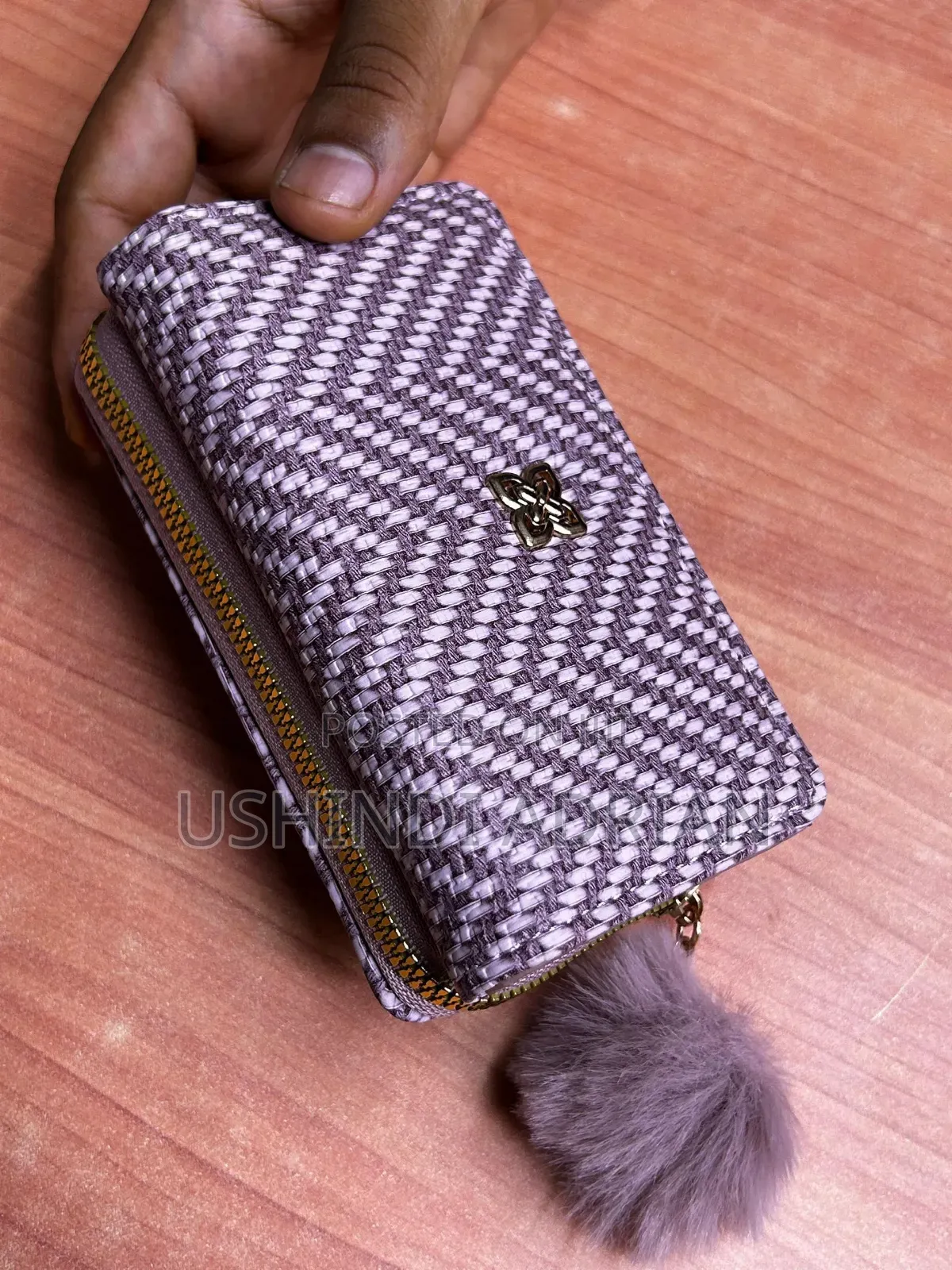 Pochi Ya Kike Classy Woven Wallet