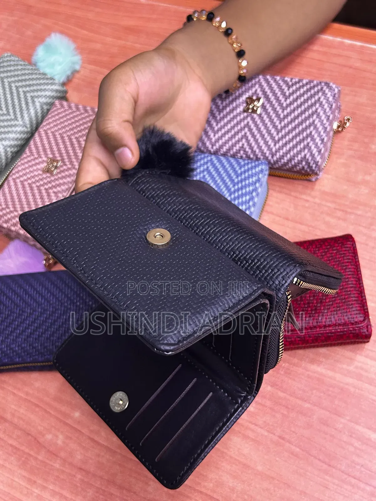 Pochi Ya Kike Classy Woven Wallet