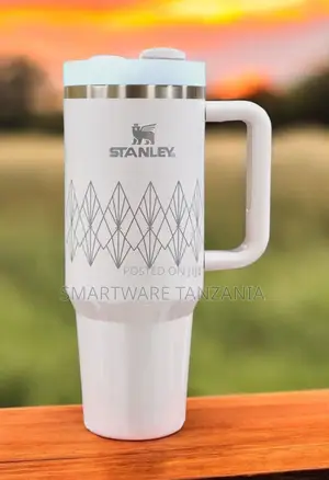 Stanley Quencher Tumbler 40oz - Polar White, Geometric Pattern