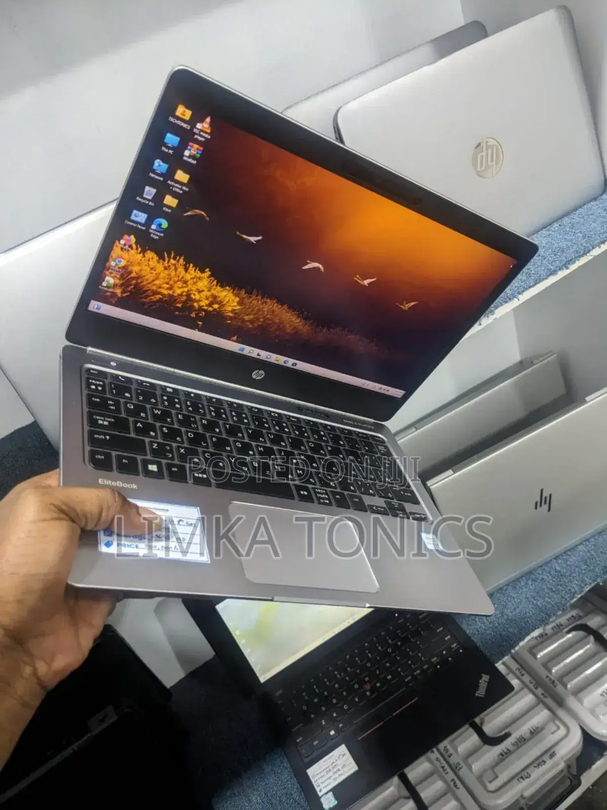 New Laptop HP EliteBook Folio G1 8GB Intel Core i5 SSD 256GB