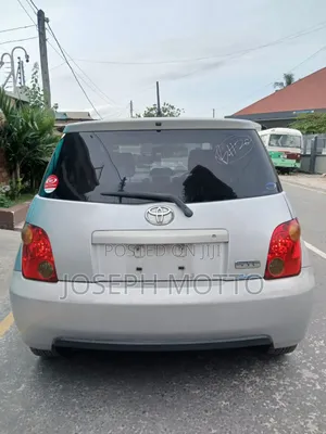 Toyota IST 2005 Silver