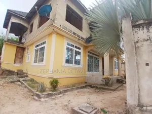 5bdrm Apartment in Kimara for sale