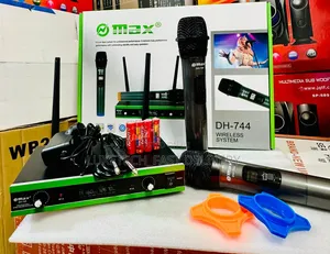 Max Dh-744 Double Wireless Handheld Microphone System