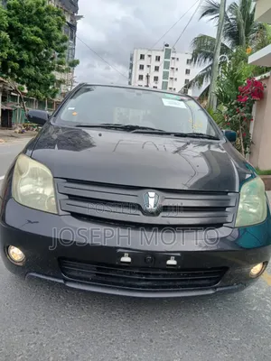 Toyota IST 2004 Black