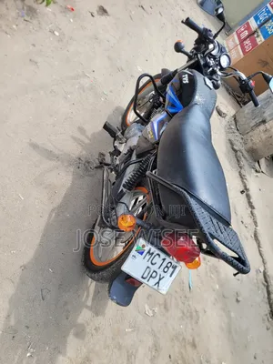 TVS HLX 125 2025 Blue