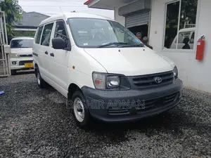 Toyota TownAce 2004 White