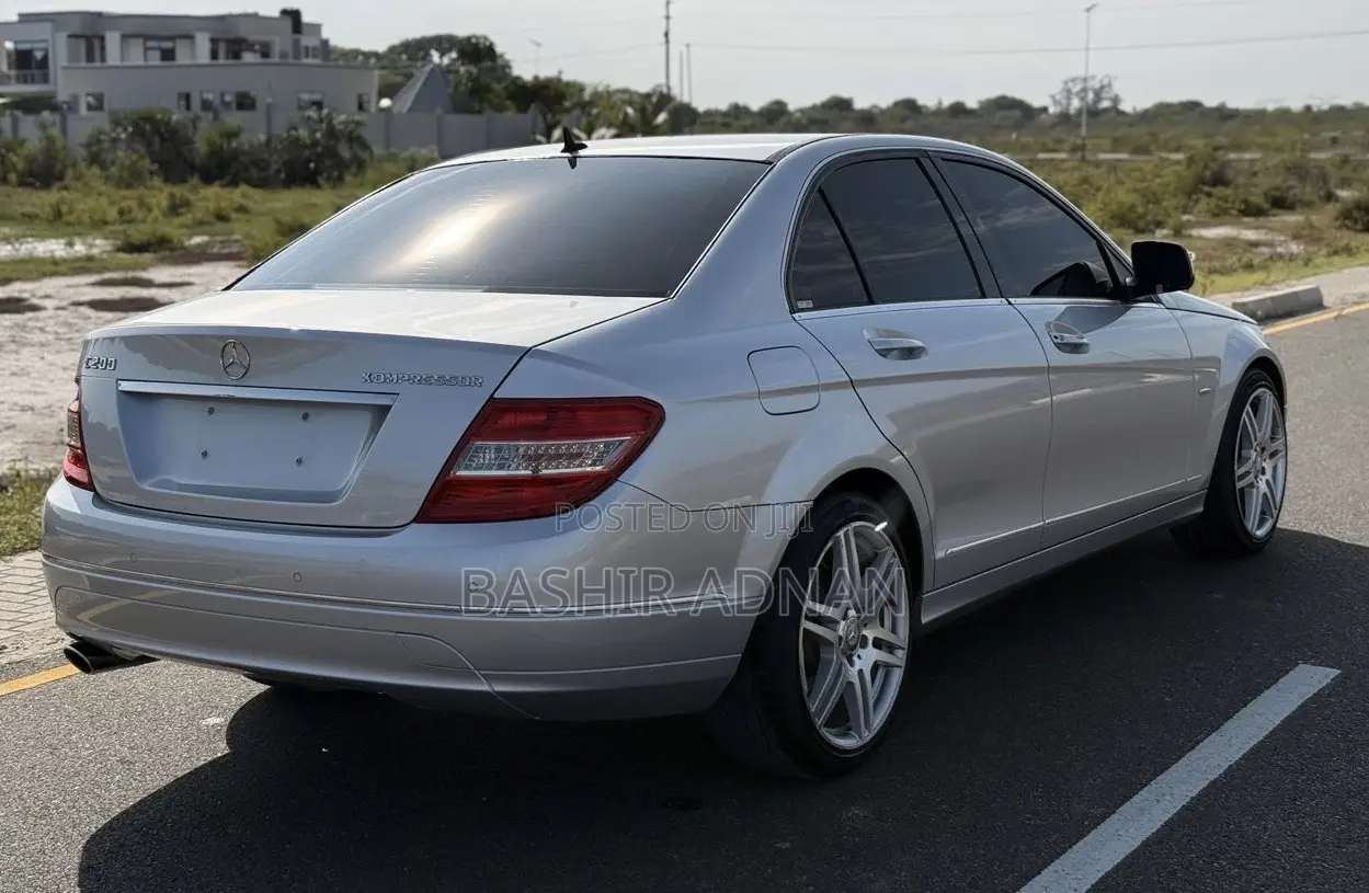 Mercedes-Benz C200 2009 Silver