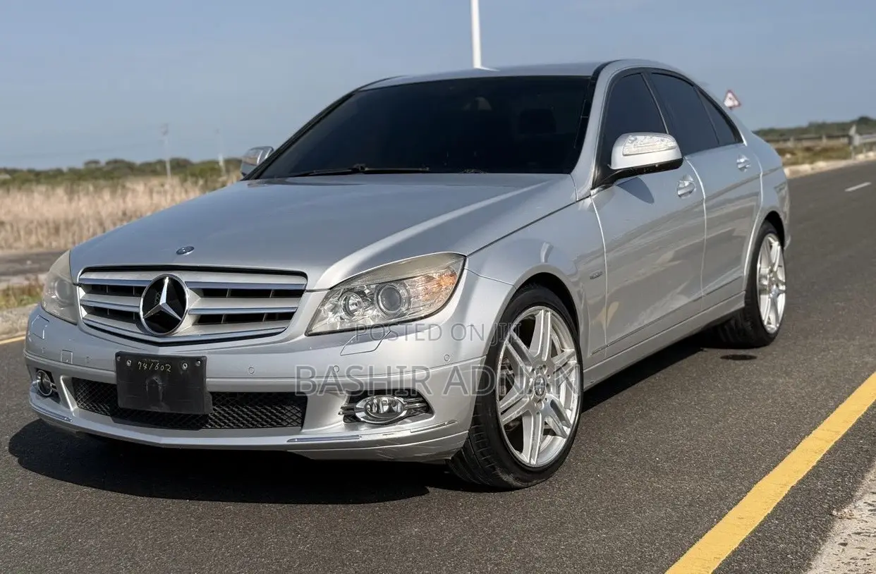 Mercedes-Benz C200 2009 Silver
