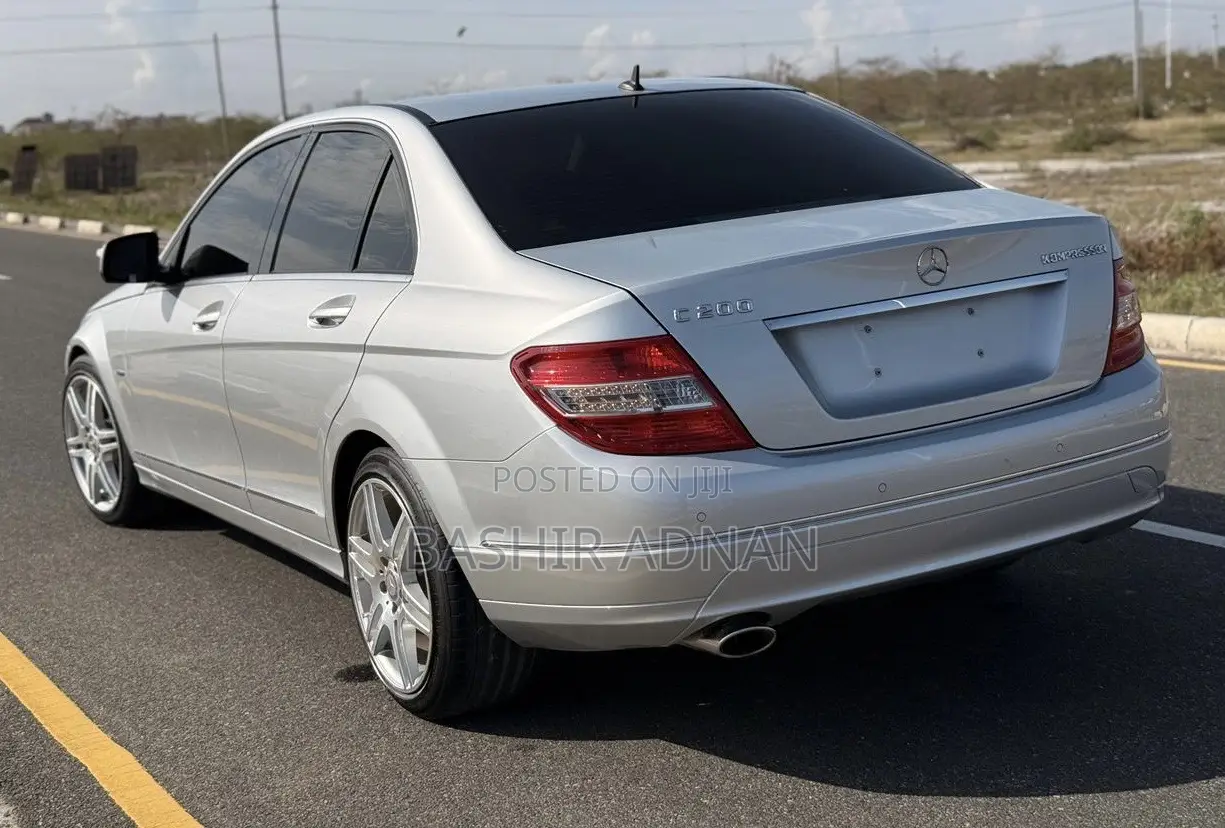 Mercedes-Benz C200 2009 Silver
