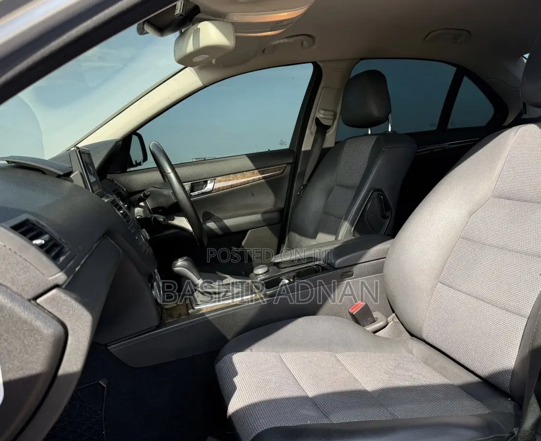 Mercedes-Benz C200 2009 Silver