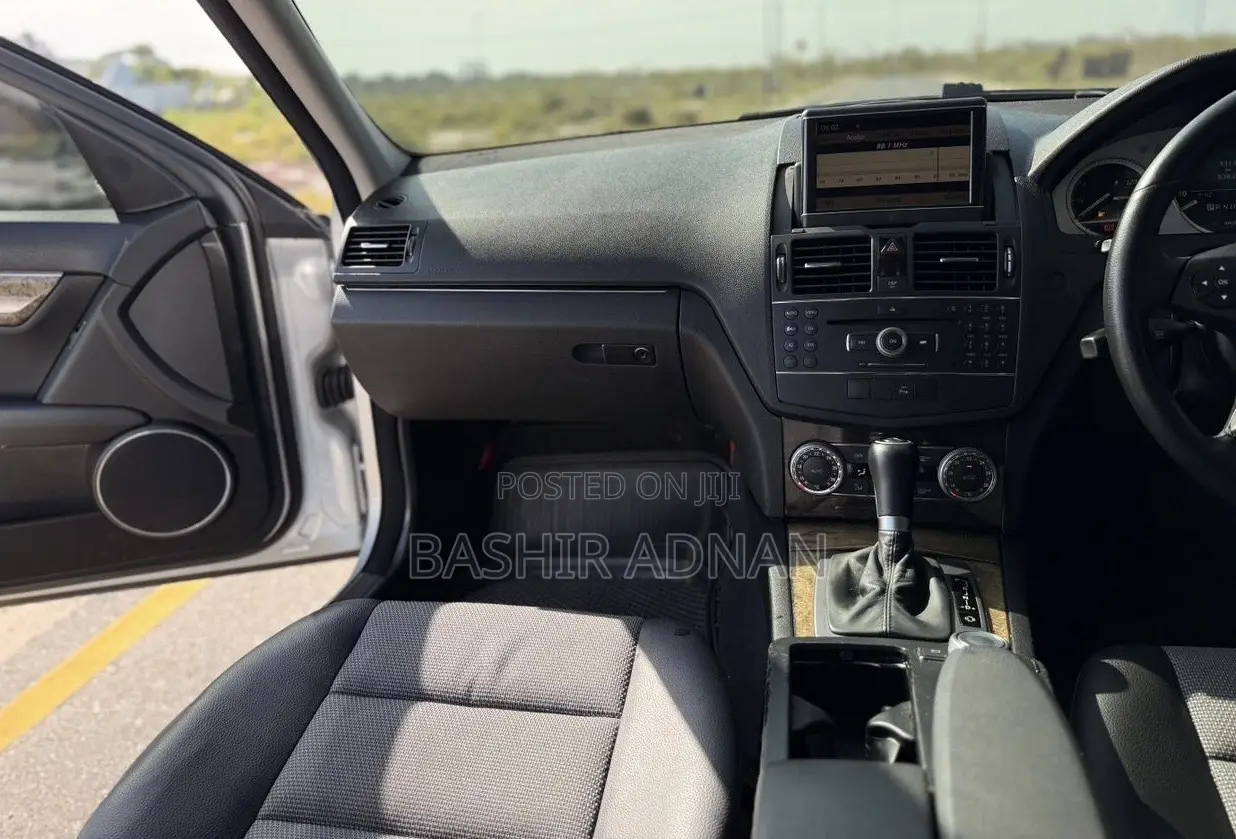 Mercedes-Benz C200 2009 Silver