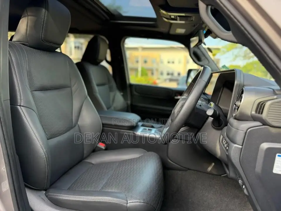 Toyota Land Cruiser Prado 2.8 2024 Gray