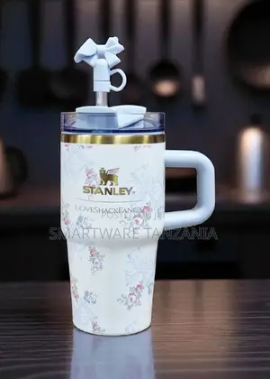 Stanley X Loveshackfancy Quencher H2.0 40oz Cream Floral Bow Cup