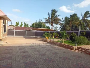 5bdrm House in Tanzania Daresalaam, Ilala for sale