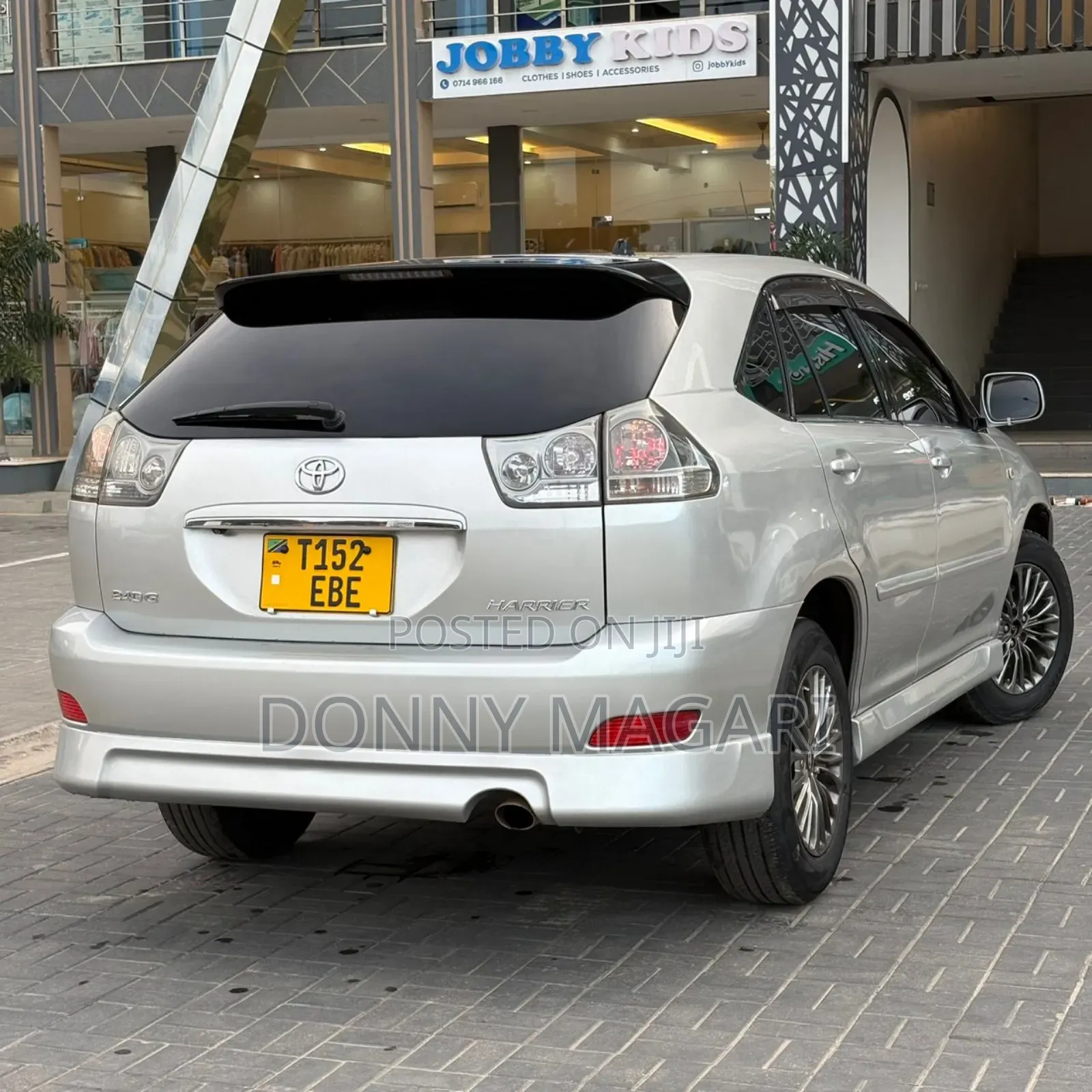 Toyota Harrier 2004 Silver