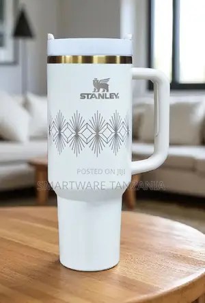 Stanley Quencher H2.0 40oz White Gold Geometric Star Print Tumbler