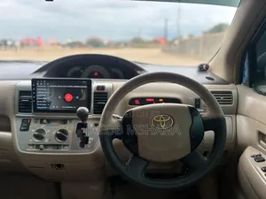 Toyota Raum 2006 Beige