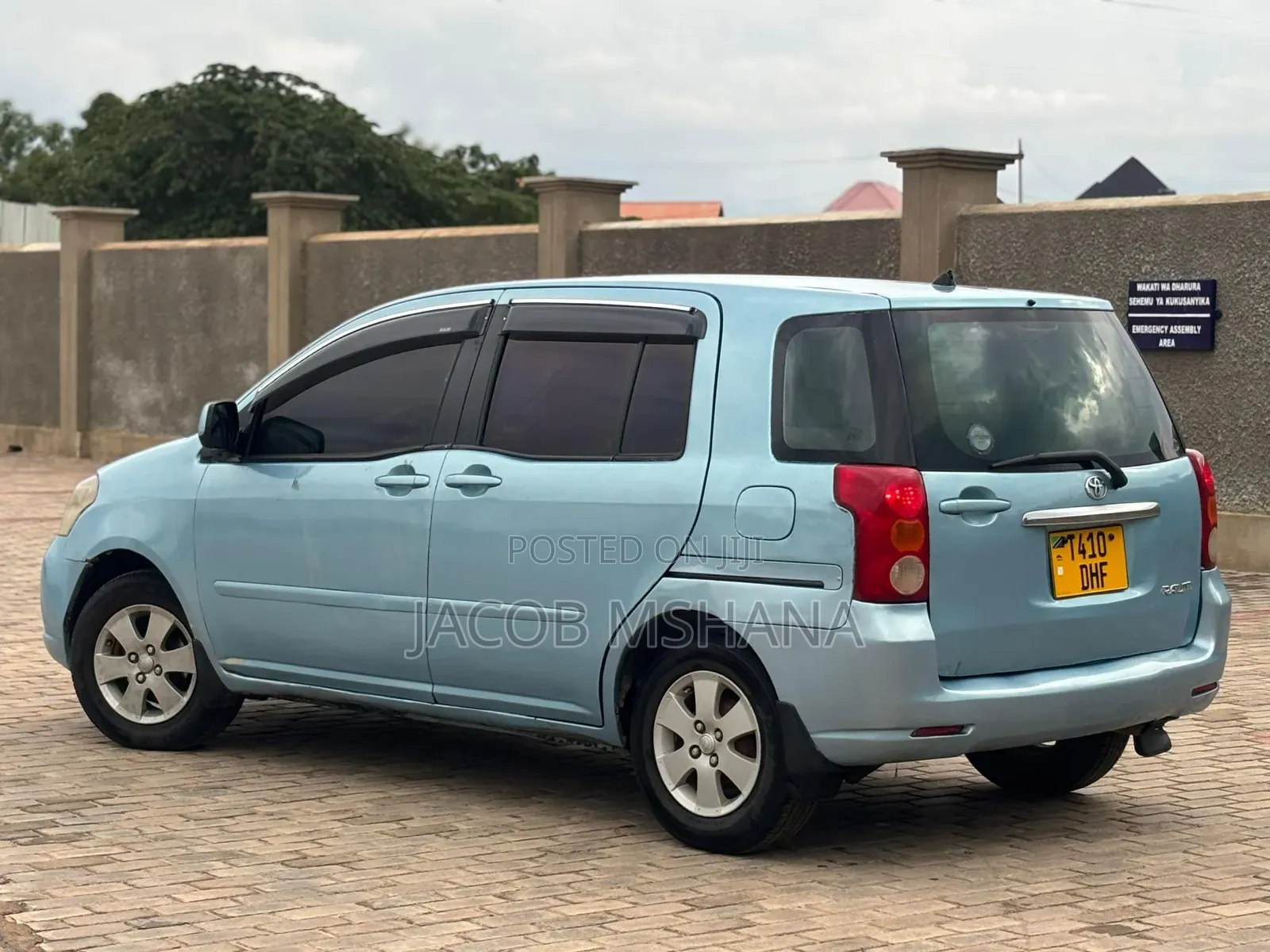 Toyota Raum 2006 Beige