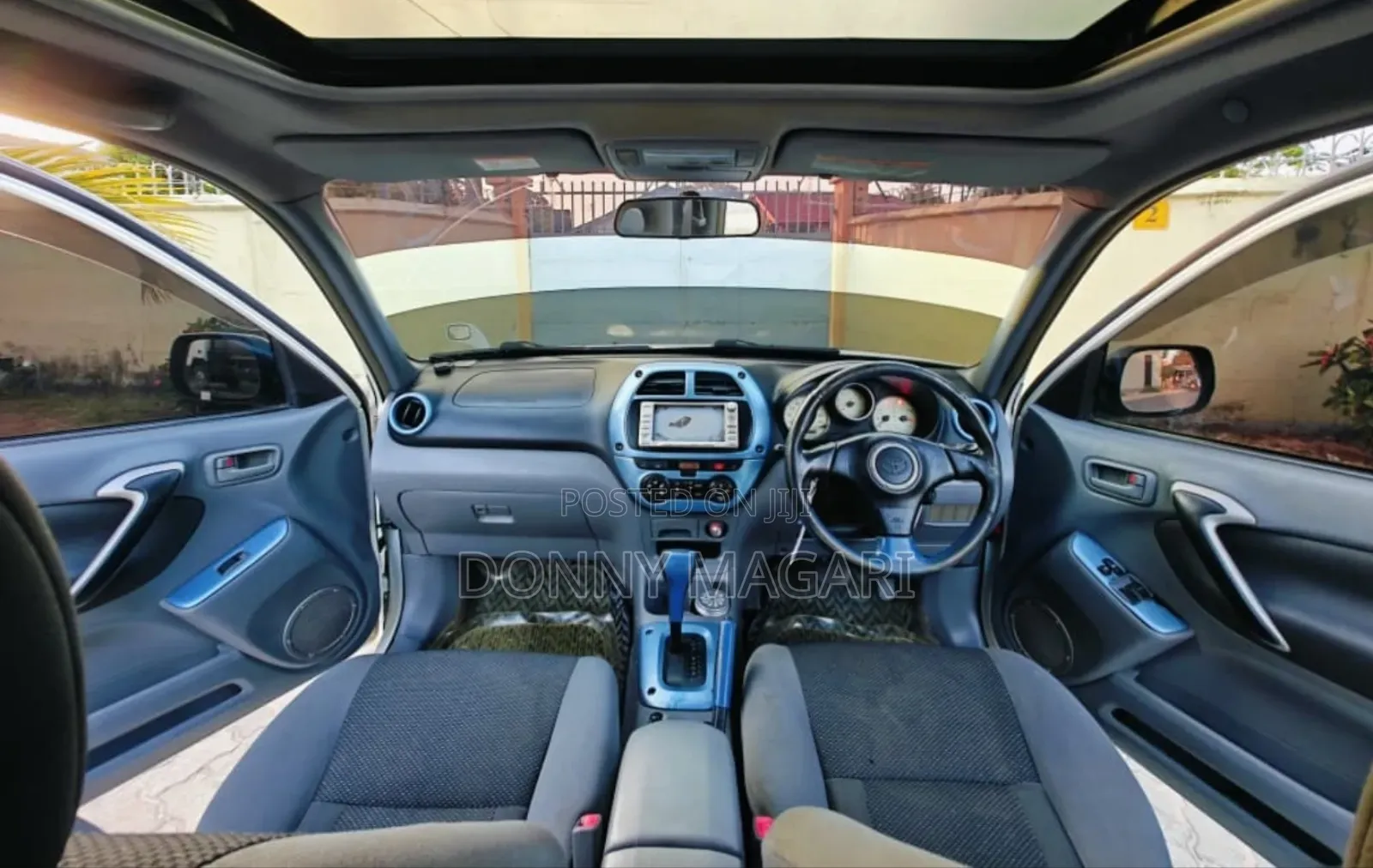 Toyota RAV4 2002 White