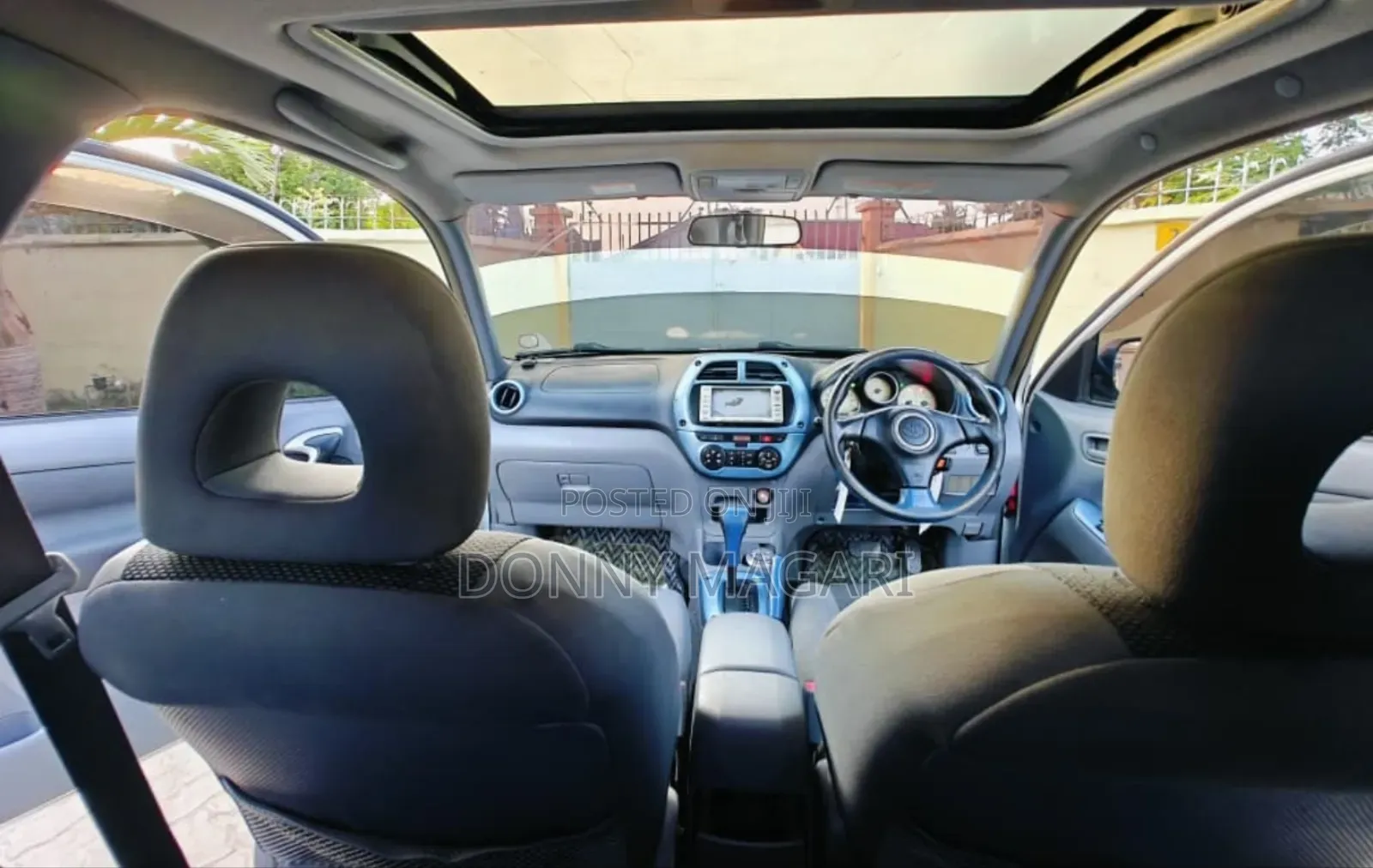 Toyota RAV4 2002 White
