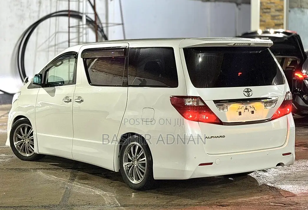 Toyota Alphard 2010 White