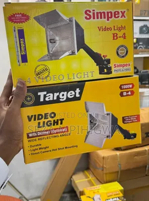 Simpex 1000w Video Light
B-4