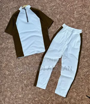 Tracksuit Mwonekano Mkali (Sharp Look)