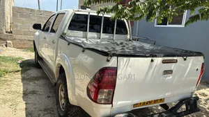 Toyota Hilux 2015 White