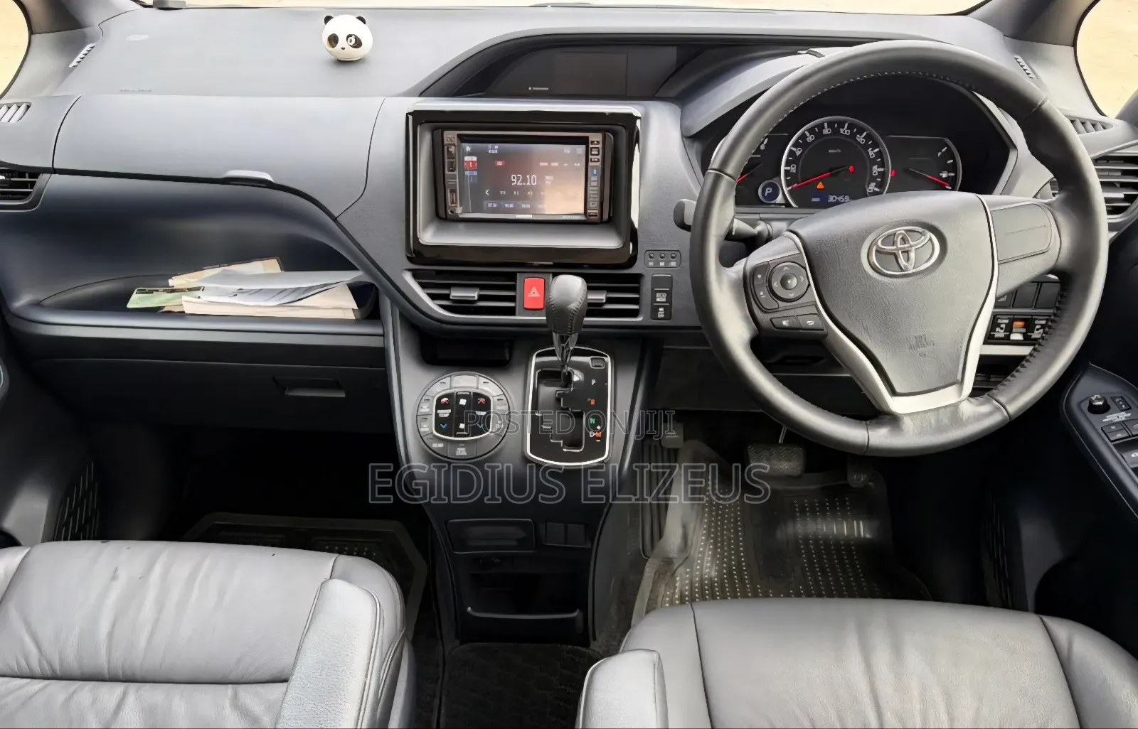 Toyota Noah 2014 White