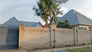6bdrm House in Nyamongoro for sale