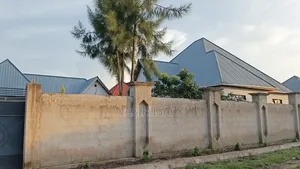 6bdrm House in Nyamongoro for sale