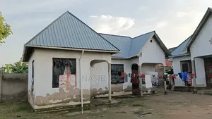 6bdrm House in Nyamongoro for sale