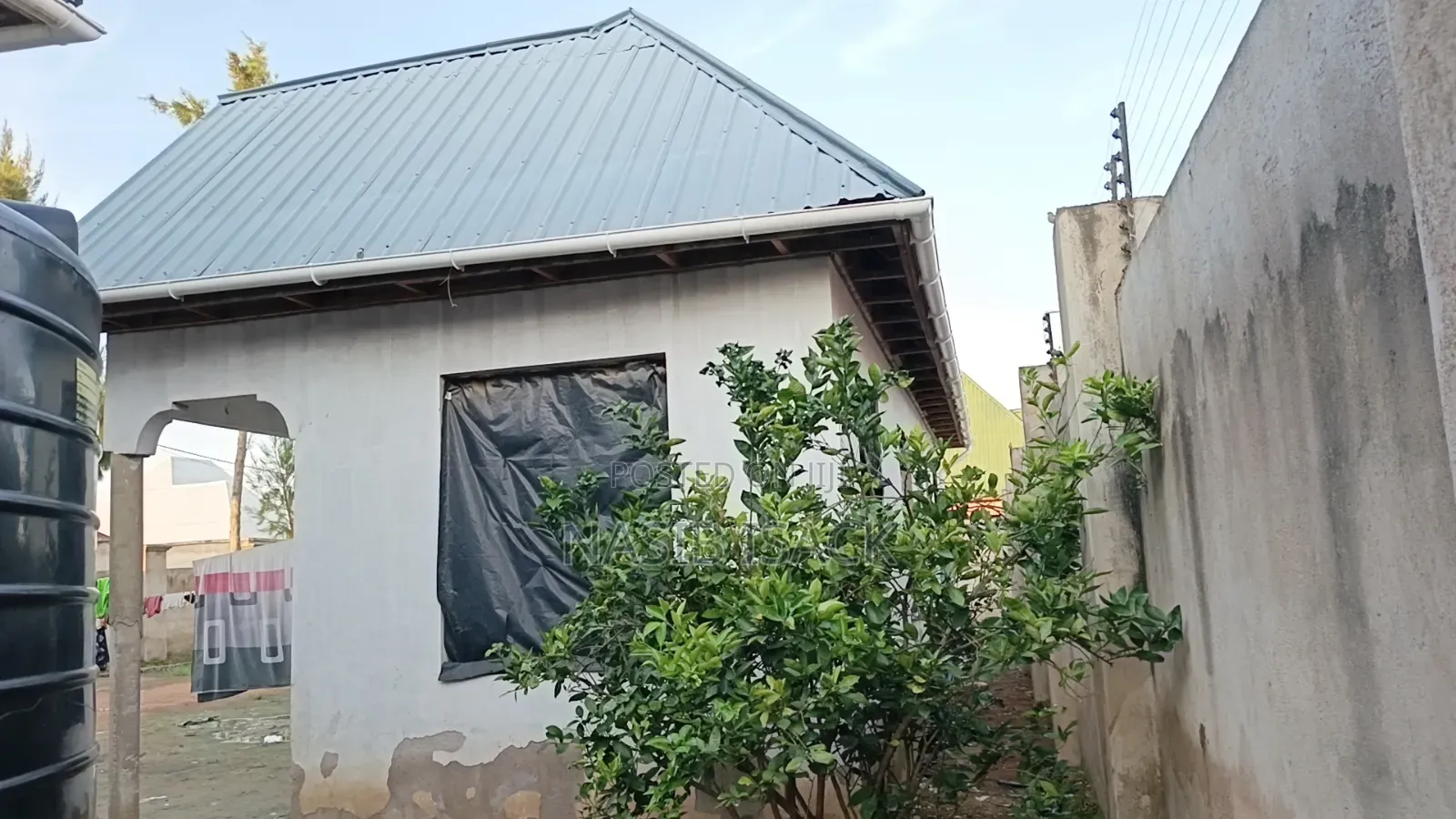 6bdrm House in Nyamongoro for sale