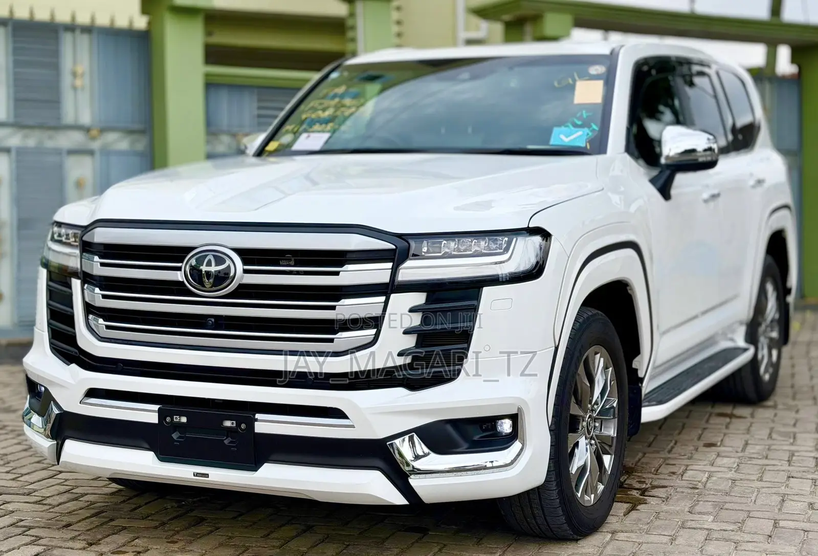 Toyota Land Cruiser 2024 White