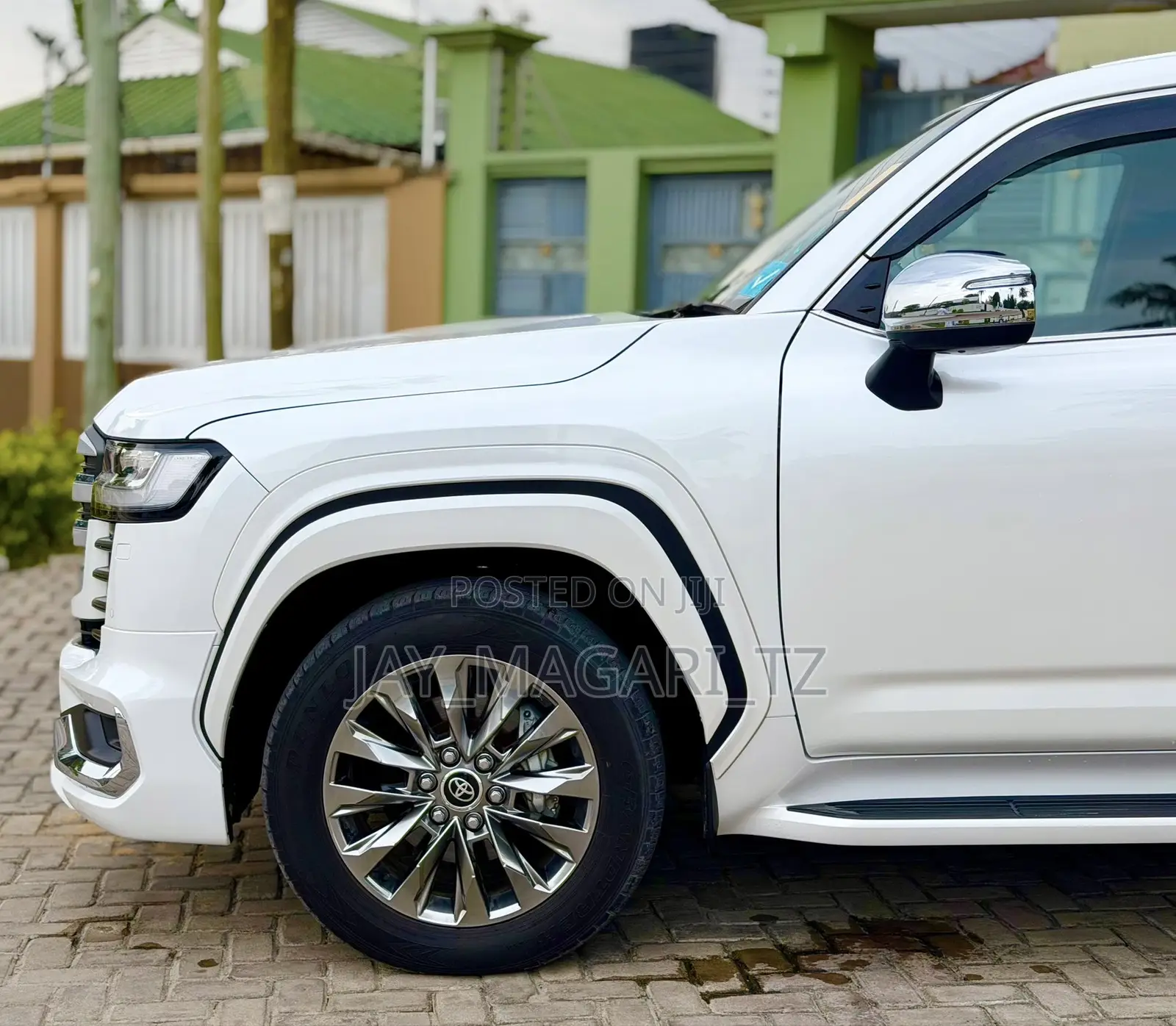Toyota Land Cruiser 2024 White
