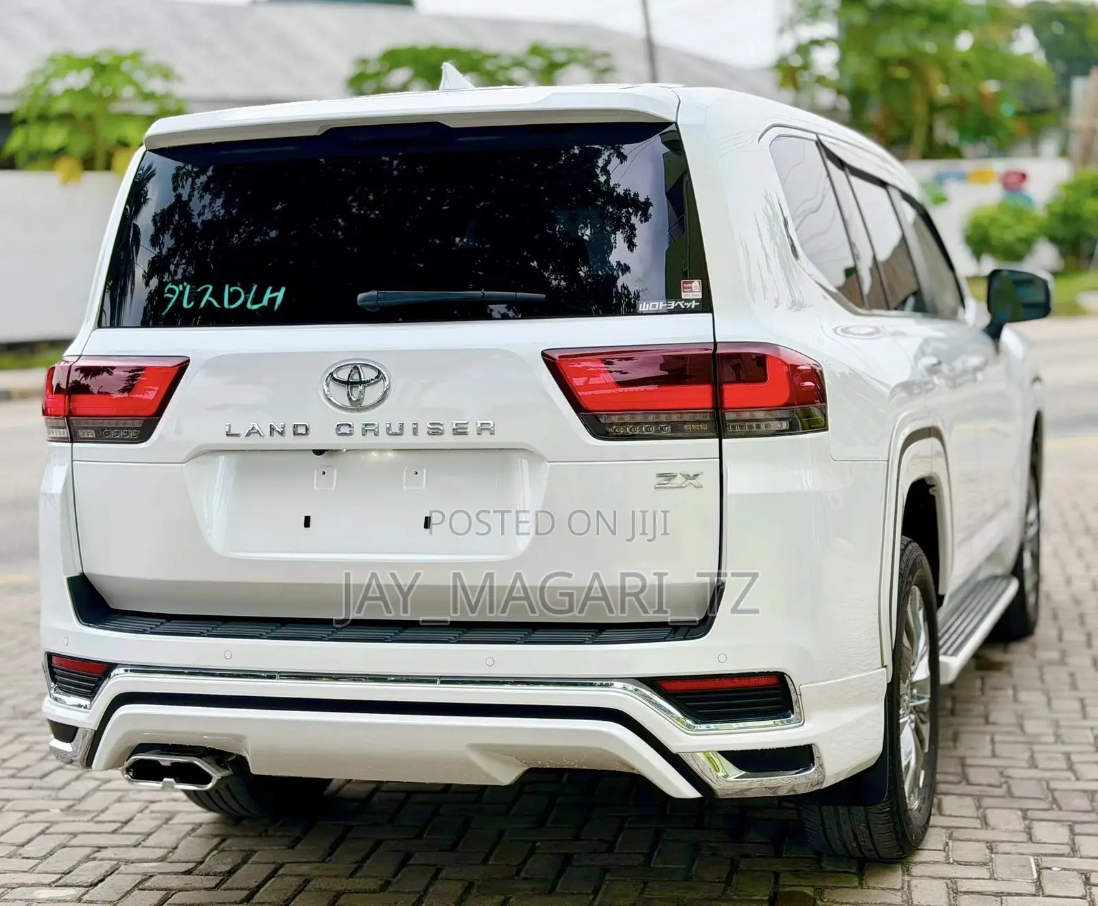 Toyota Land Cruiser 2024 White