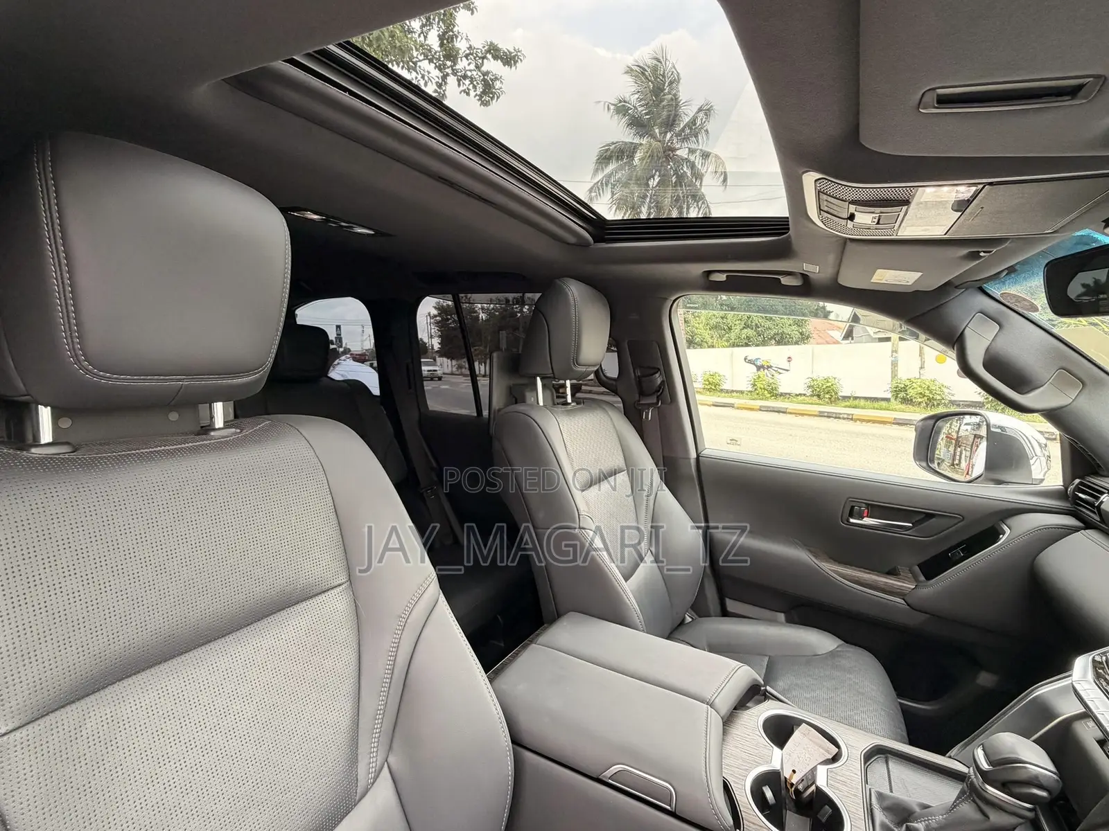 Toyota Land Cruiser 2024 White