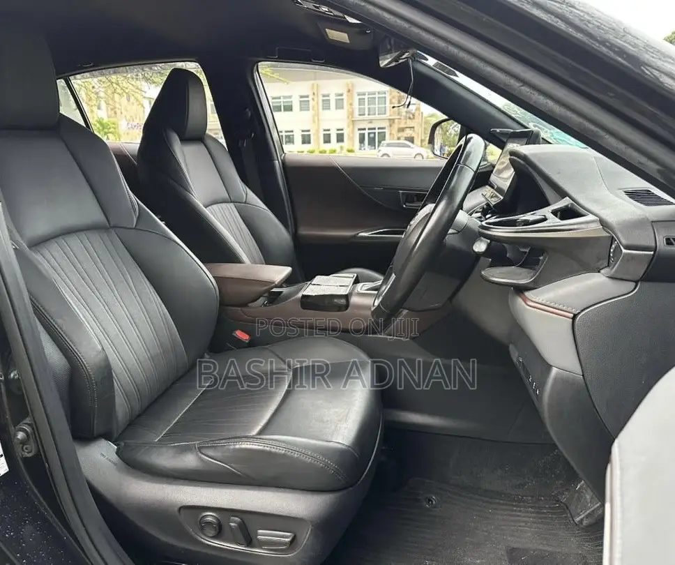 Toyota Harrier Hybrid Z 2021 Black