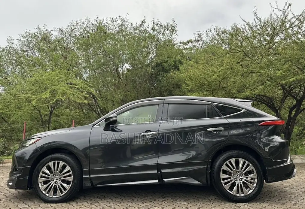 Toyota Harrier Hybrid Z 2021 Black