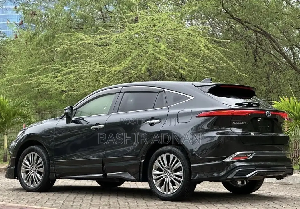 Toyota Harrier Hybrid Z 2021 Black