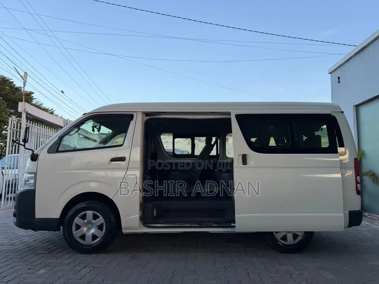 Toyota HiAce 2014 White
