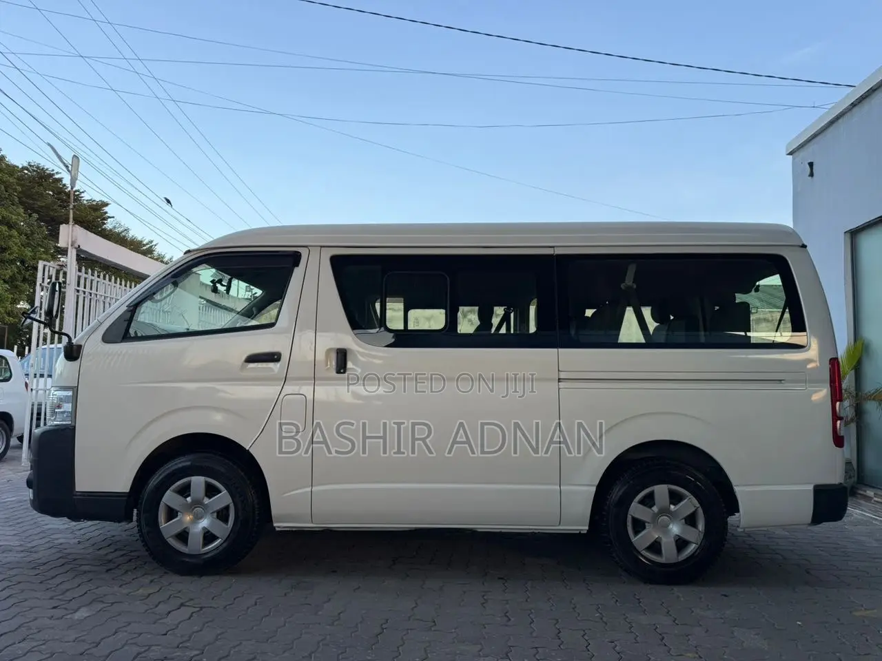 Toyota HiAce 2014 White
