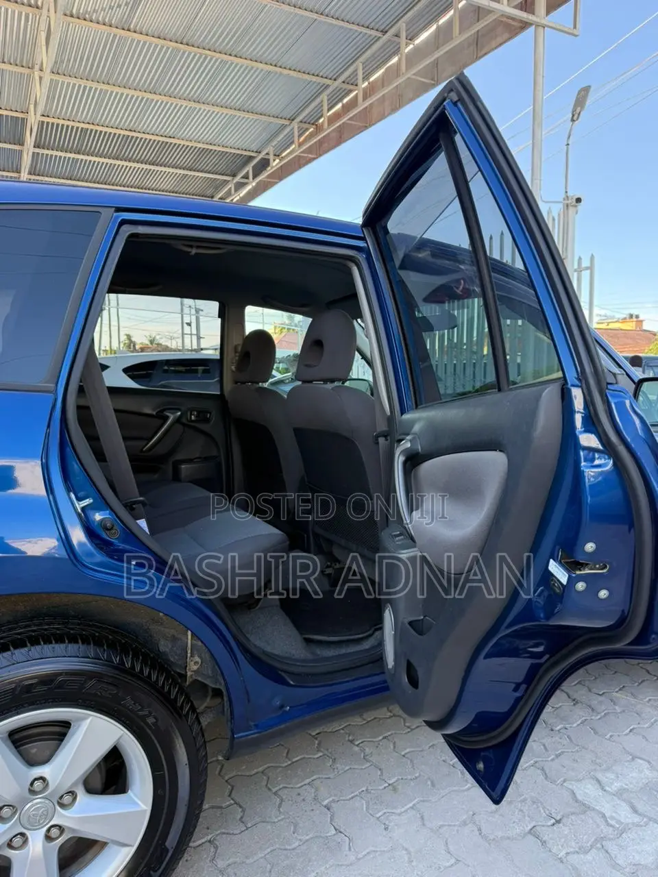 Toyota RAV4 1.8 2005 Blue