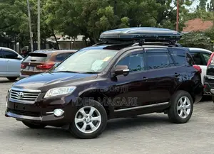 Toyota Vanguard 2010 Red