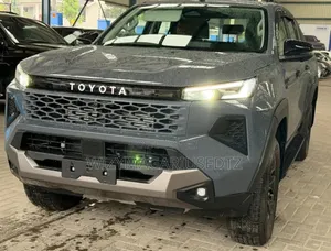Toyota Hilux 2025 Gray
