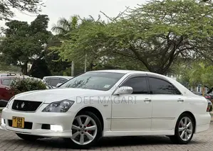 Toyota Crown 2006 White
