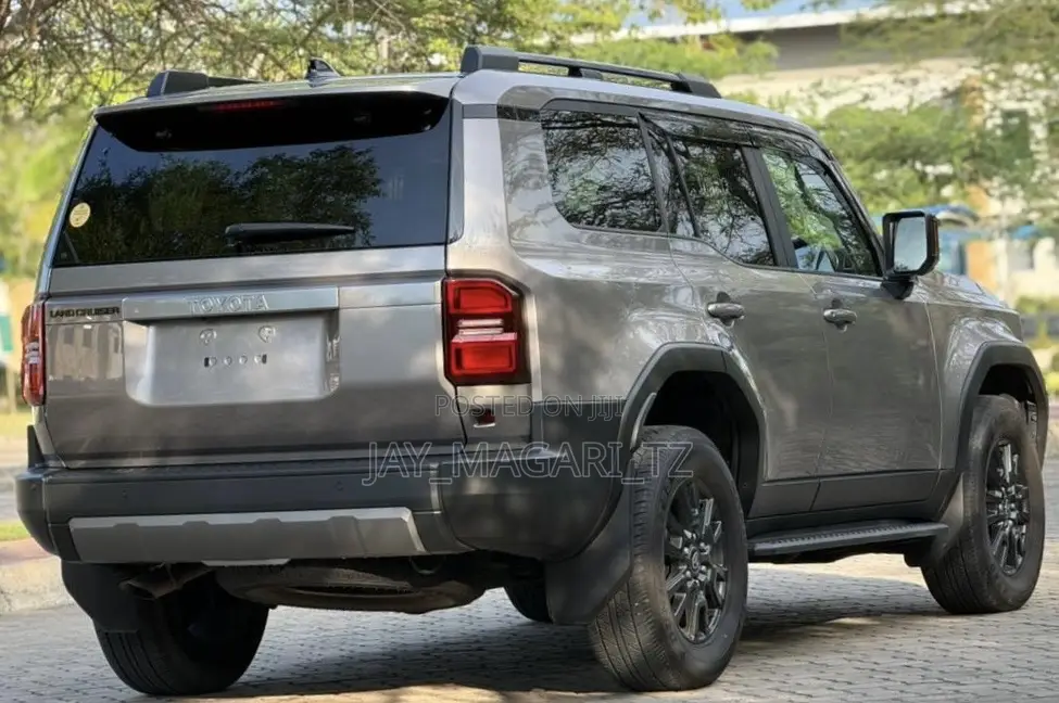 Toyota Land Cruiser Prado 2024 Gray