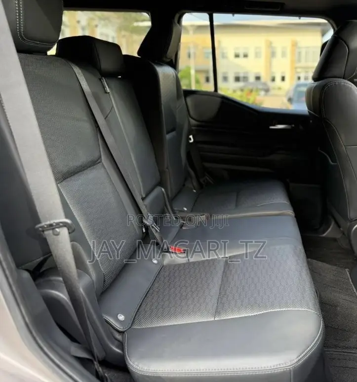 Toyota Land Cruiser Prado 2024 Gray