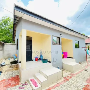 1bdrm Apartment in Kimara for rent