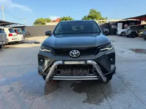 Toyota Fortuner 2024 Gray